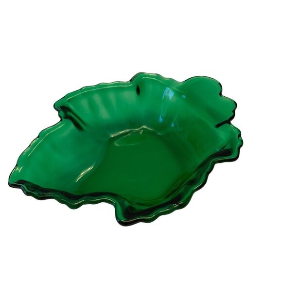 Anchor Hocking Green Glass Maple Leaf Dish MCM VTG Emerald Glass Trinket Candy - Picture 2 of 10